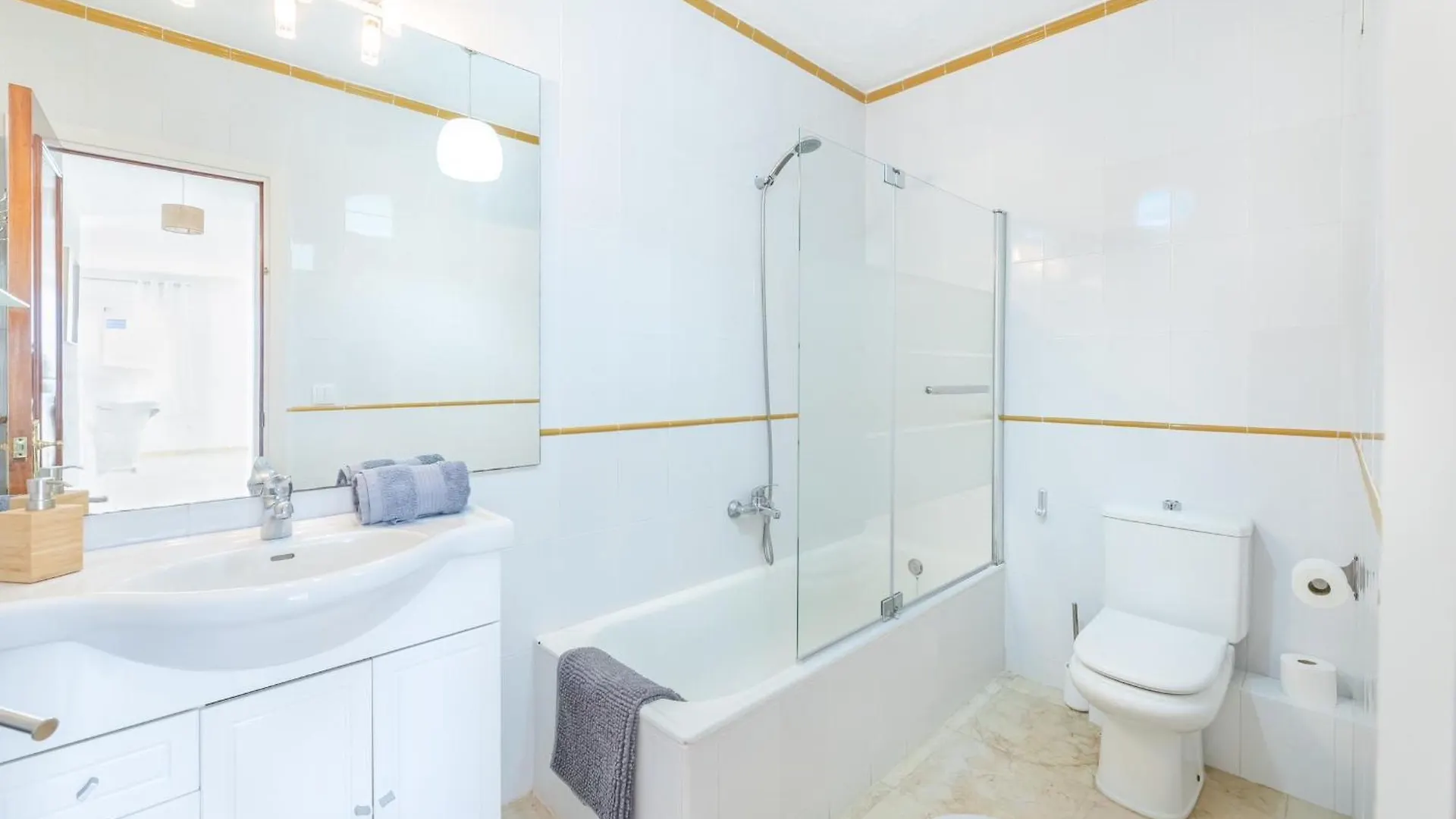 Sunny Apartment By Kura Homes Marbella